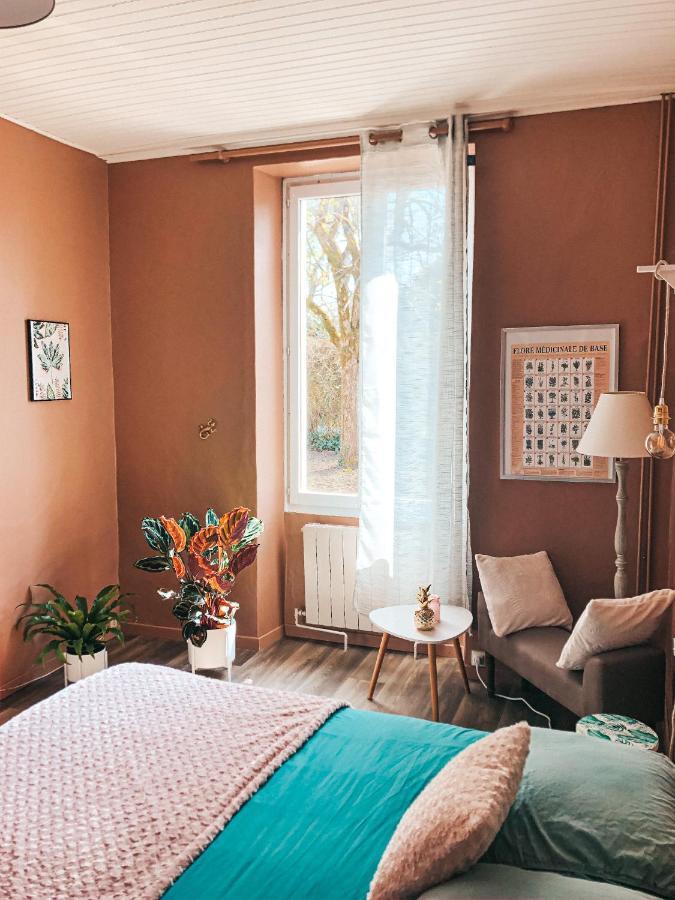 Chambre Salle De Bain Partagee コニャック エクステリア 写真