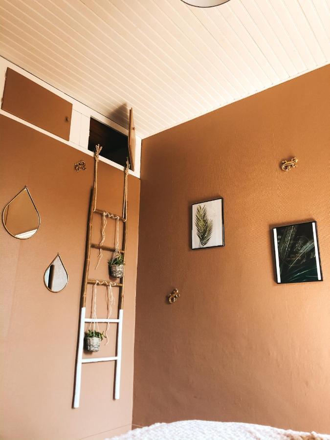 Chambre Salle De Bain Partagee コニャック エクステリア 写真